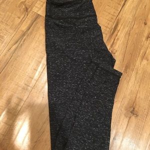 Zella lived in leggings size Large